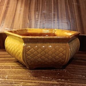 Vintage Haeger USA 6 sided golden yellow flowerpot planter